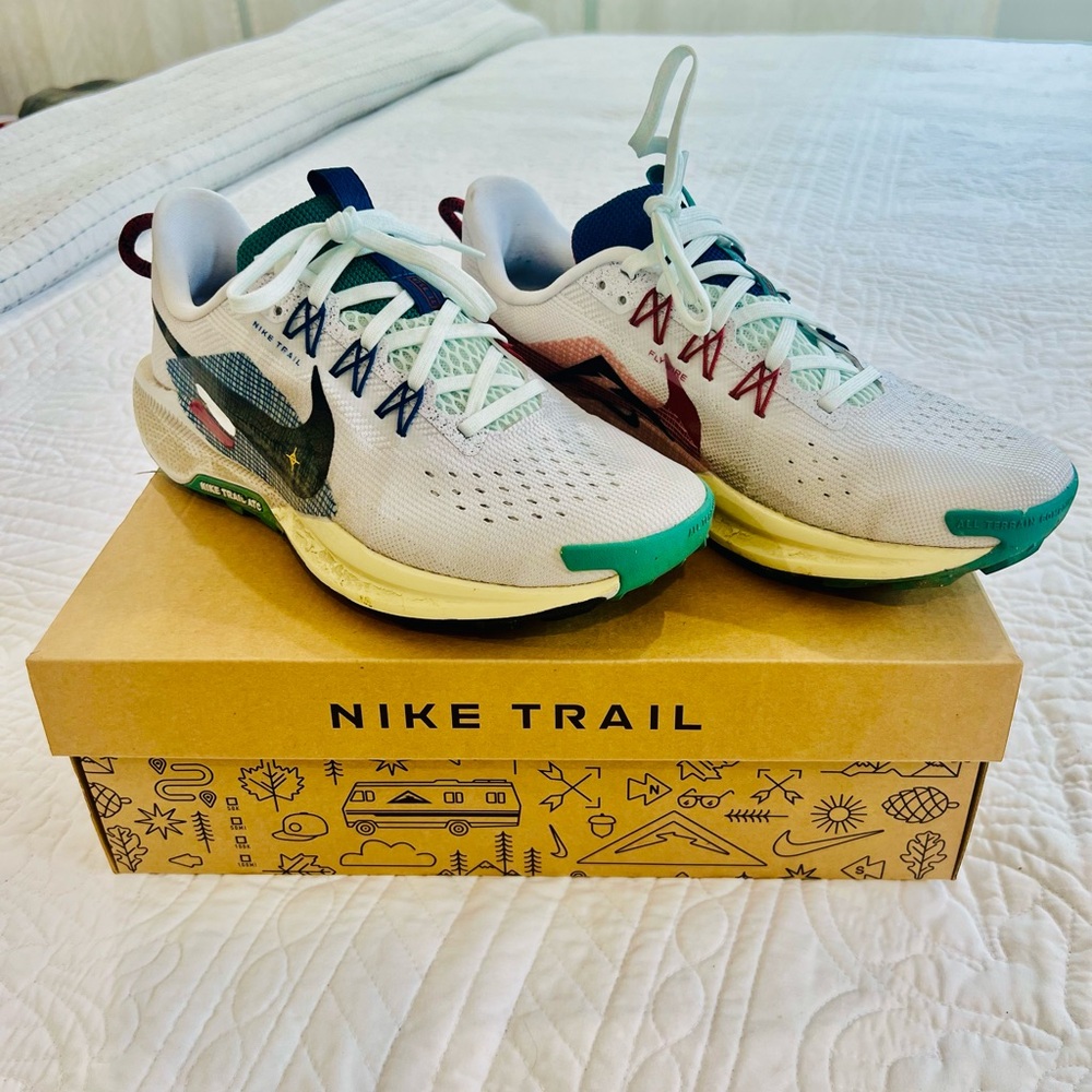 Nike ReactX Pegasus Trail 5 Running Shoes - White with Green & Navy Accents - Picture 2 of 7